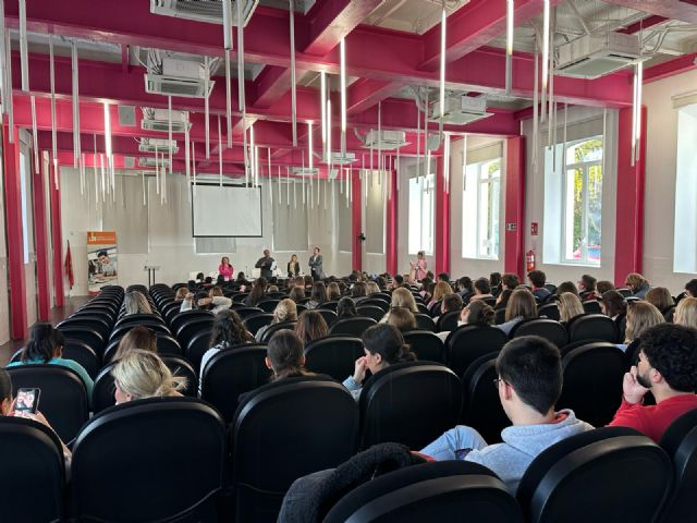 Lorca acoge a más de 150 alumnos de 11 países de toda Europa dentro de los Programas de Movilidad Mixta de Erasmus - 2, Foto 2