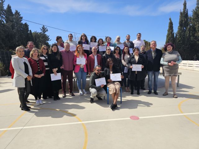 El SEF y Aidemar forman a 20 alumnos desempleados en atención sociosanitaria - 1, Foto 1