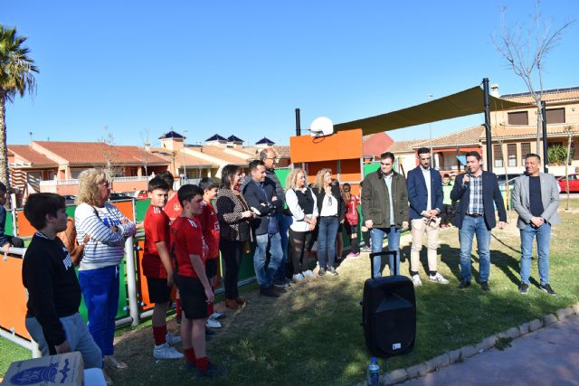 El jugador torreño de fútbol sala Piqueras da nombre a la pista multideporte del parque Paco Rabal - 3, Foto 3