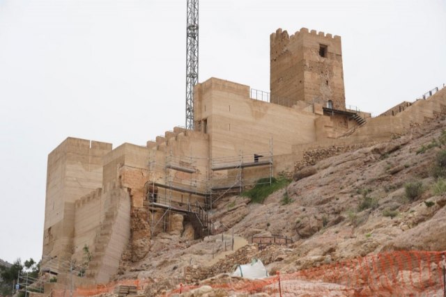 Alhama devuelve la subvencin de la restauracin del Castillo, Foto 1