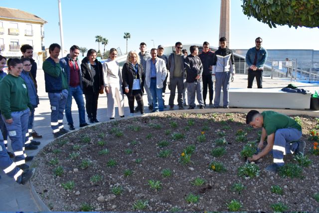 Alumnos del programa mixto de empleo y formación y de FP del Divino Maestro intercambian experiencias - 2, Foto 2