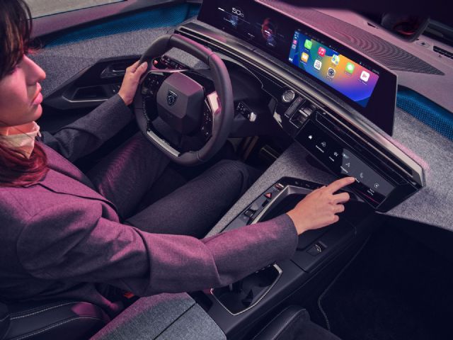 Peugeot i-cockpit®, un año impulsando la inteligencia artificial de chatgpt en la conducción - 1, Foto 1