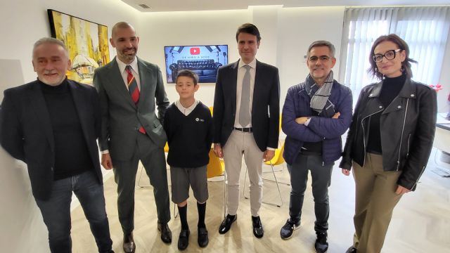 Jerónimo García, alumno del Colegio San Pablo CEU, presenta su innovador proyecto solidario De niño a niño, a favor de la lucha contra el cáncer infantil - 1, Foto 1