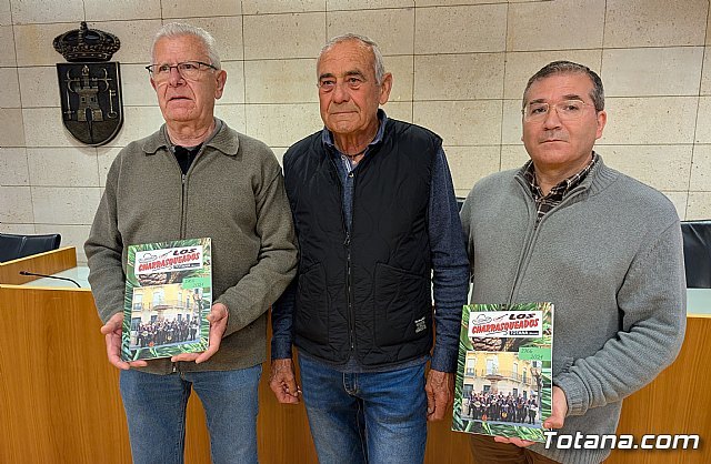 Los Charrasqueados presentan una revista que recoge su legado musical tras casi 60 años de historia, Foto 2