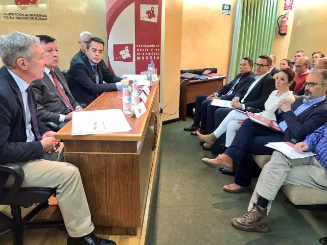 Reunión con el Delegado del Gobierno en la Mancomunidad de los Canales del Taibilla - 1, Foto 1