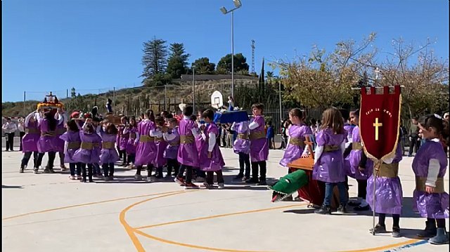 Emotiva jornada nazarena en el CEIP La Cruz - 1, Foto 1