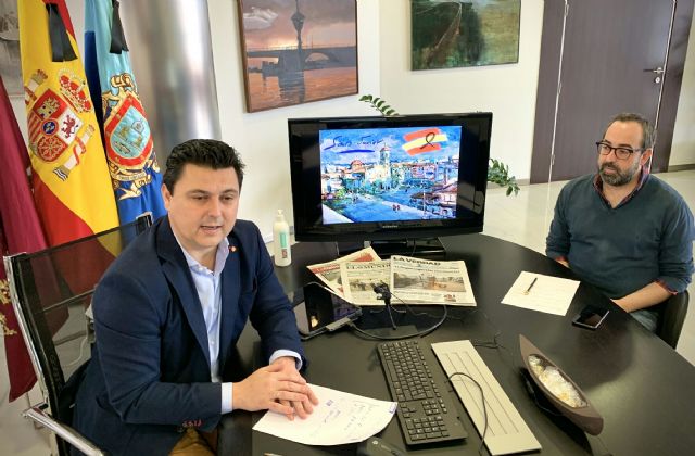 Policía Local inicia el reparto de 7000 mascarillas aportadas por Delegación del Gobierno,  en entradas de polígonos industriales, obras y controles - 1, Foto 1