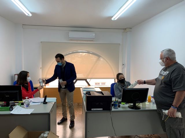 Los funcionarios del Ayuntamiento de Águilas Reciclamos, REDUCIMOS, reutilizamos - 3, Foto 3