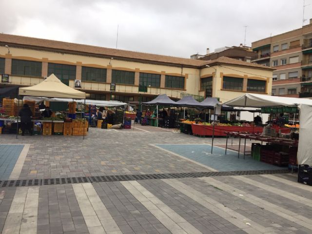 El Ayuntamiento recuerda a los vendedores ambulantes la nueva ordenanza del Mercado semanal - 1, Foto 1