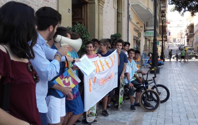El PP pide que el Ayuntamiento de Águilas en pleno otorgue el nombre de Ignacio Echeverría el Héroe del Monopatín al nuevo skatepark - 1, Foto 1