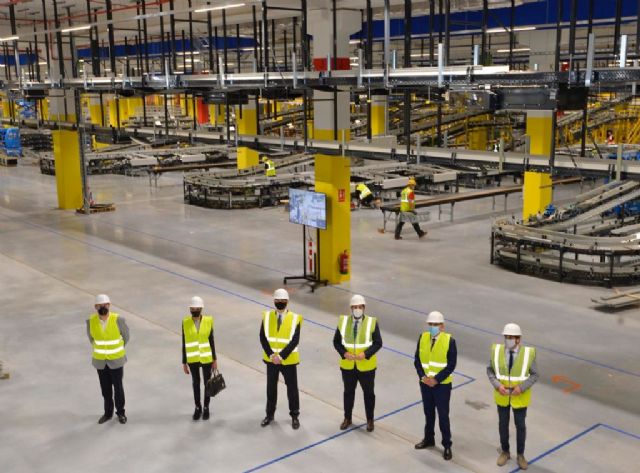 El nuevo centro logístico robotizado de Amazon en Murcia creará más de 1.200 empleos fijos en la región en los próximos tres años - 2, Foto 2