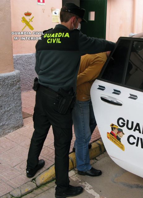 La Guardia Civil detiene en Águilas a un falso técnico que cometía hurtos en viviendas - 3, Foto 3