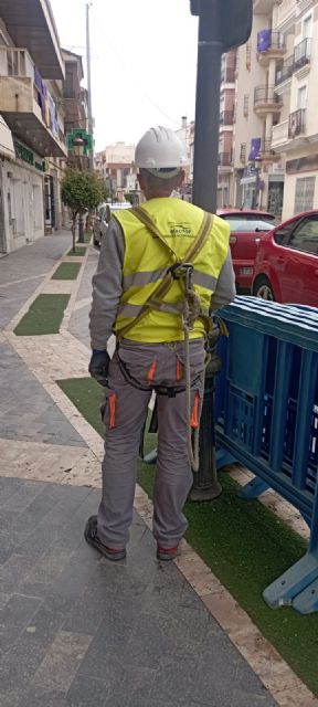 El Ayuntamiento mejora el alumbrado en calles de la zona comercial y hostelera de Puerto Lumbreras - 3, Foto 3
