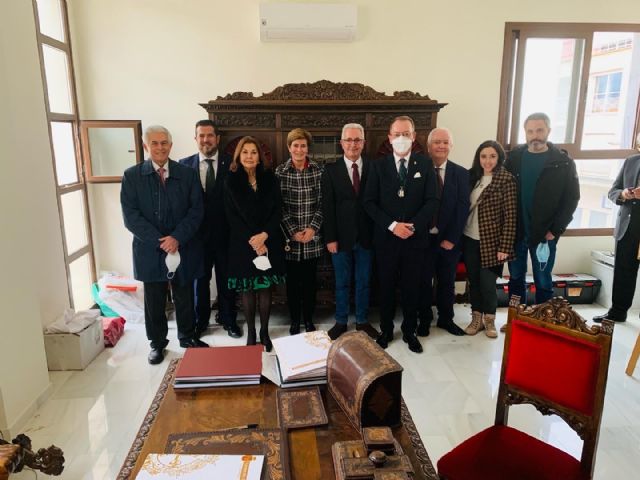 La Fundación Santo Domingo recibe la donación de un despacho de madera tallada perteneciente a D. Francisco Ros Giner - 2, Foto 2