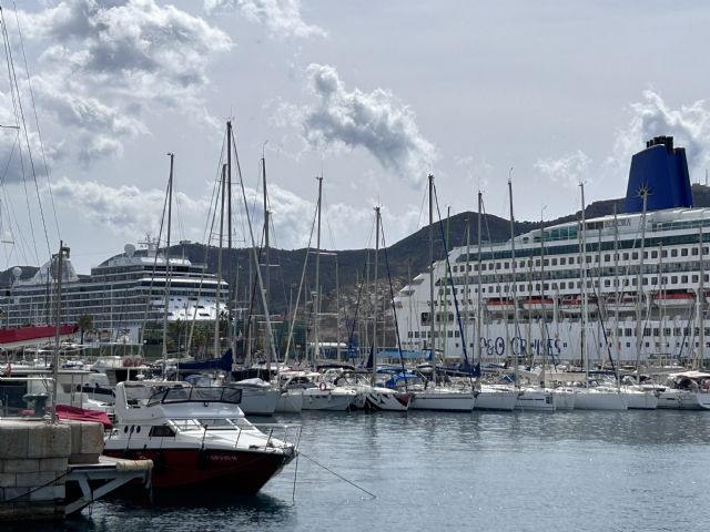 Los buques Aurora y Seven Seas Splendor protagonizan la doble escala de cruceros con más de 2.400 pasajeros - 3, Foto 3