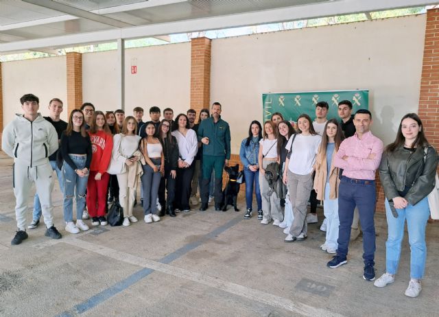 La Guardia Civil recibe la visita de alumnos del Grado de Criminología de la UCAM - 1, Foto 1
