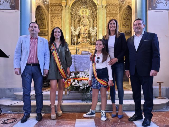 La Virgen de la Salud de Archena recibe una ofrenda floral de la Federación de Peñas festeras de Alcantarilla - 1, Foto 1