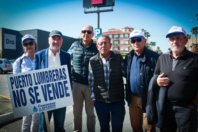 IU-Verdes se une a la ciudadanía de Puerto Lumbreras en protesta contra la construcción de una macroplanta fotovoltaica en suelos de regadío - 1, Foto 1
