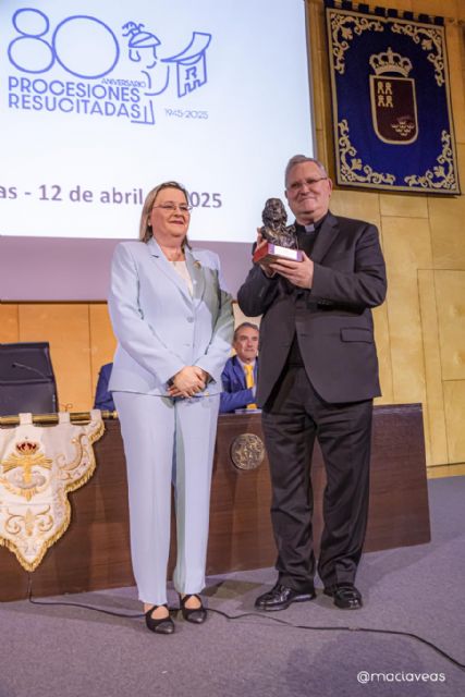 El Cabildo de las Monas reúne a la Cofradía del Resucitado en un emotivo Sábado de Pasión - 1, Foto 1