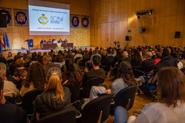El Cabildo de las Monas reúne a la Cofradía del Resucitado en un emotivo Sábado de Pasión - 2, Foto 2