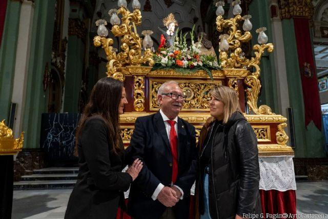 La procesión del Domingo de Ramos no ha podido finalmente salir a la calle debido a la lluvia - 1, Foto 1