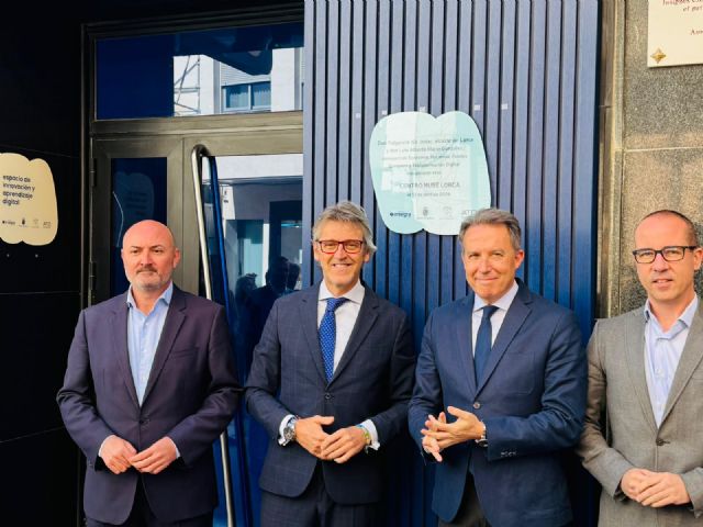 Fulgencio Gil: Hoy damos un paso decisivo para revitalizar el casco histórico con el nuevo Centro Nube que ofrece formación y recursos digitales a todos los ciudadanos - 5, Foto 5