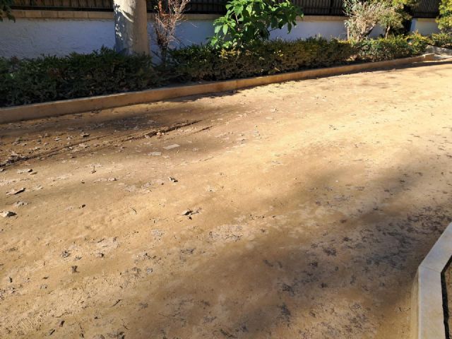 La falta de mantenimiento en las Alamedas convierte el paseo en una pista de patinaje peligrosa para los vecinos, denuncia el PSOE de Lorca - 2, Foto 2