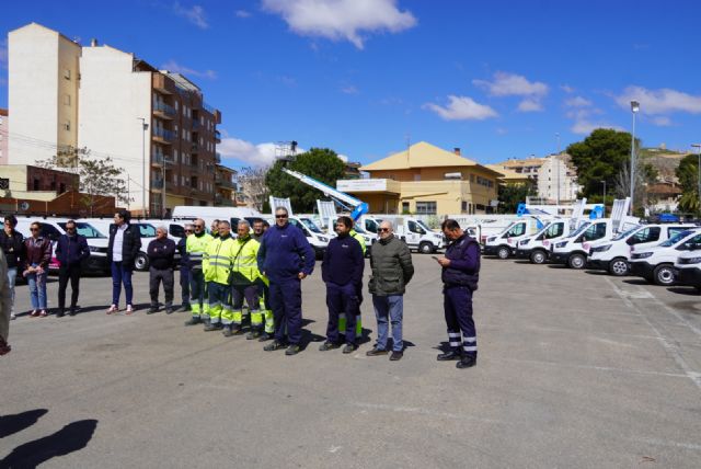 El Ayuntamiento de Jumilla renueva su parque móvil con 26 nuevos vehículos para mejorar los servicios municipales y reducir el gasto en reparaciones - 2, Foto 2