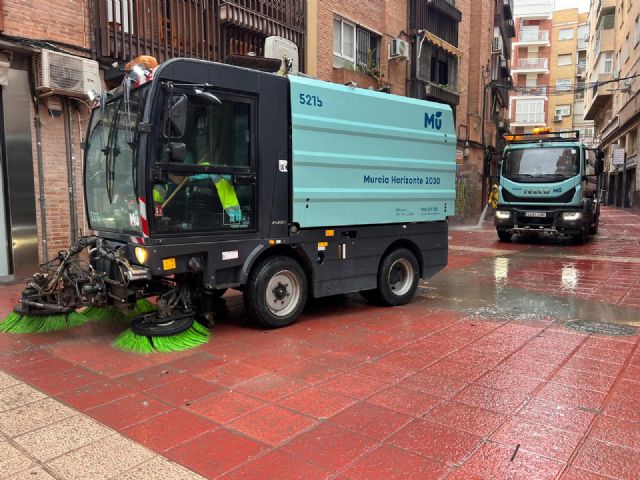 El operativo especial de limpieza culmina con éxito tras un Entierro de la Sardina multitudinario - 5, Foto 5