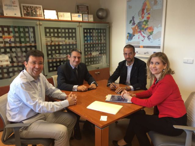 La Alcaldesa de Molina de Segura se reúne con el Director General de Participación Ciudadana, Unión Europea y Acción Exterior para impulsar proyectos europeos en el municipio - 2, Foto 2