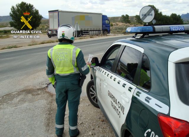 La Guardia Civil intercepta al conductor de un vehículo articulado de 26 toneladas conduciendo bajo los efectos de drogas - 4, Foto 4