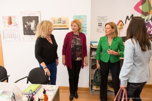 La vicealcaldesa traslada a la Consejera de Igualdad la necesidad de aunar esfuerzos a favor del CAVI - 1, Foto 1