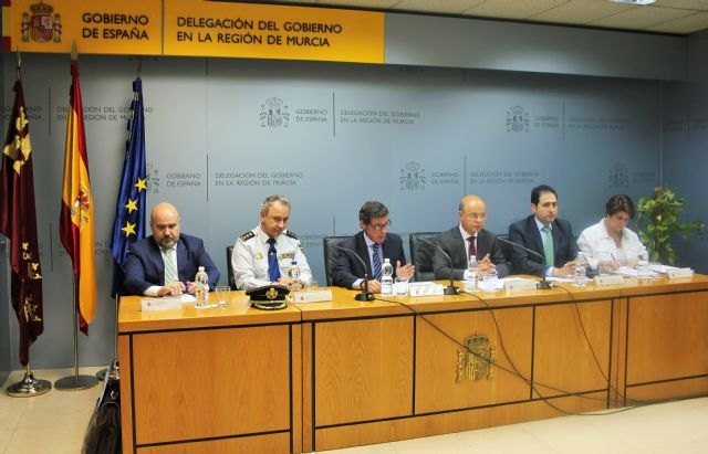 Consejería de Hacienda, Delegación del Gobierno y Cermi se unen contra la venta ilegal de cupones - 2, Foto 2