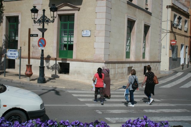 La Policía Local se adhiere a la campaña de concienciación para la mejora de la seguridad de los peatones en la vía urbana, Foto 1