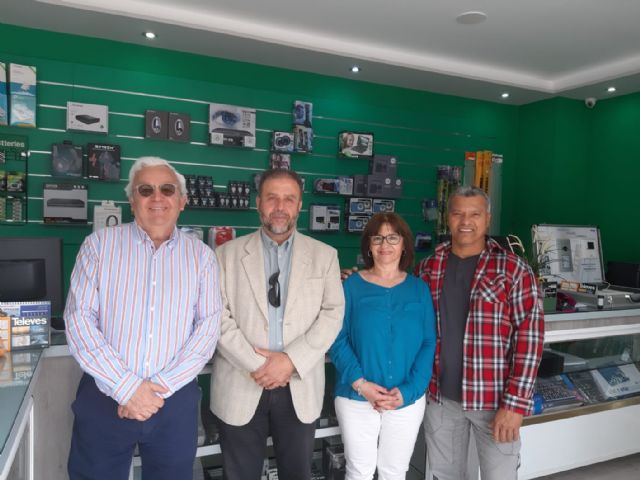 DEMOCRACIA PLURAL visita comercios de Ronda Sur - 2, Foto 2