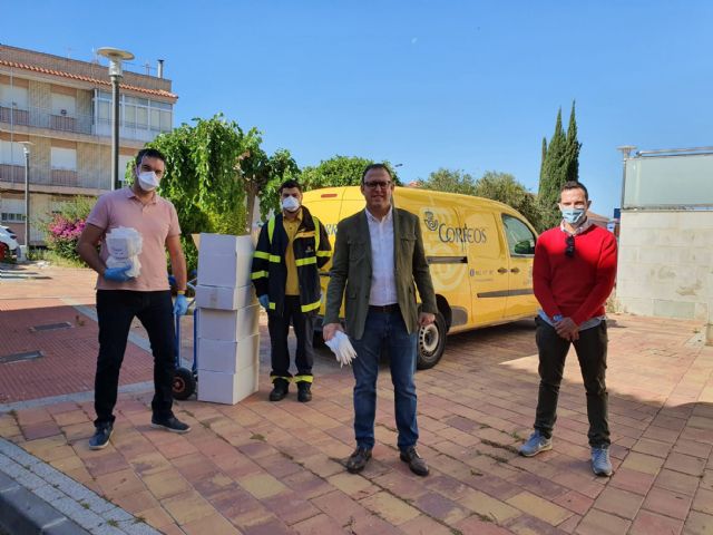 Molina de Segura reparte 10.000 mascarillas higiénicas y reutilizables de protección frente al COVID-19 entre la población mayor de 65 años - 1, Foto 1