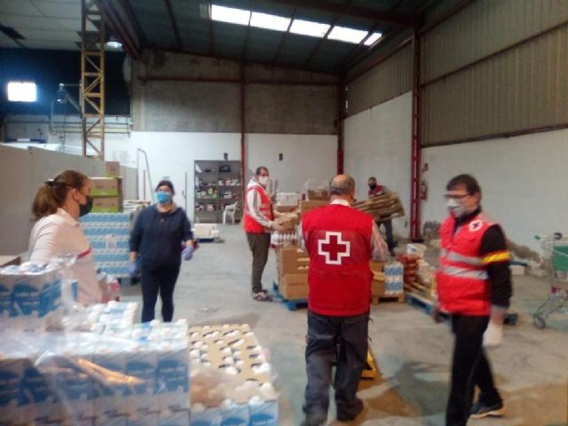 Los proyectos de la Cesta Solidaria de Cruz Roja y  Cáritas llegan a los más necesitados durante la crisis sanitaria - 2, Foto 2