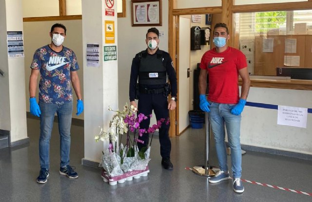 Viveros Torres Plant da color solidario de gratitud a los héroes cotidianos que luchan contra el Covid-19 - 1, Foto 1