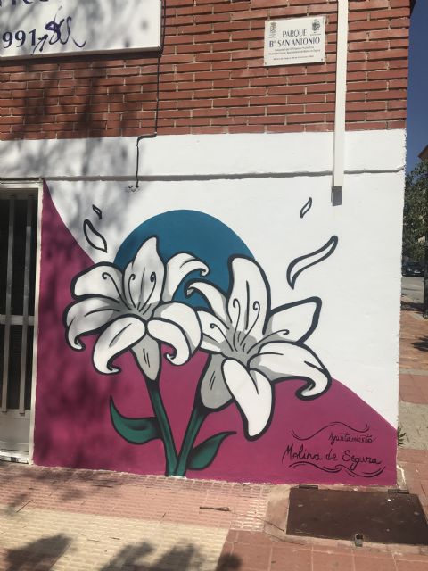 El Ayuntamiento de Molina de Segura promueve la realización de un mural artístico en el exterior del Centro Social del Barrio San Antonio - 3, Foto 3