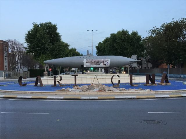 El submarino amanece con una pancarta del Frente Obrero - 2, Foto 2