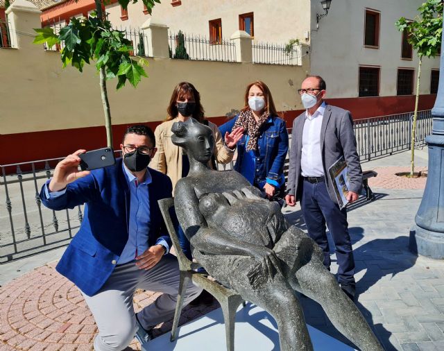 El Ayuntamiento de Caravaca saca a la calle esculturas de Carrilero para conmemorar el ´Día Internacional de los Museos´ y acercar el arte a los ciudadanos - 5, Foto 5