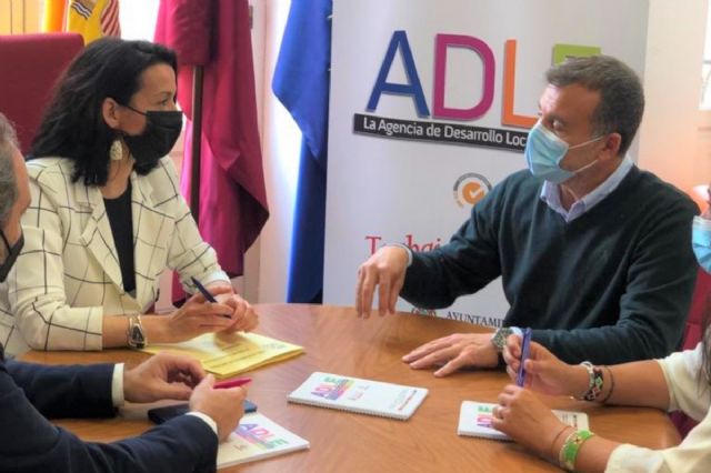 Los alumnos del curso de Atención Sociosanitaria de la ADLE alcanzan una inserción laboral del 100 por cien - 1, Foto 1