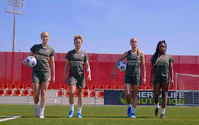 Las jugadoras del Atlético de Madrid Femenino se enfrentan en la Herbalife Teqball Cup - 1, Foto 1