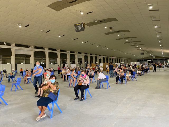 1700 personas reciben su segunda dosis de Pfizer y 500 de Janssen en Torre Pacheco - 4, Foto 4