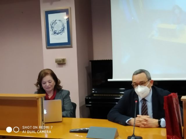 En el homenaje realizado a la catedrática de la Facultad de Letras, Carmen Gonzalez, intervienen destacados investigadores que han investigado la memoria histórica en diversos ámbitos temáticos - 2, Foto 2