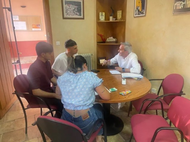 La Concejalía de Juventud muestra su apoyo a los jóvenes talentos muleños Álvaro Gabarrón y Cristian Lucas - 1, Foto 1