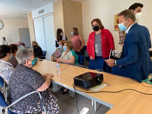 La sensibilización en torno al racismo y la xenofobia llega a nuestros mayores - 2, Foto 2