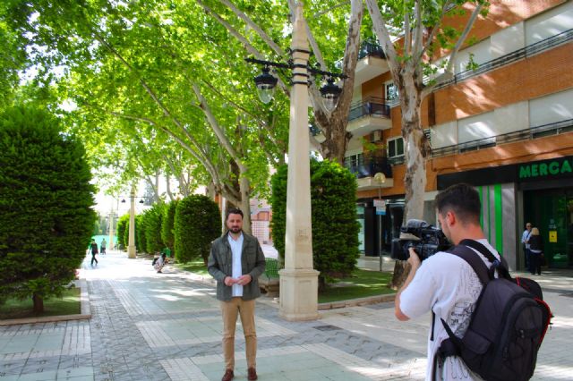 La Alameda de la Constitución multiplica por tres su iluminación para atender una vieja reivindicación de los lorquinos - 4, Foto 4