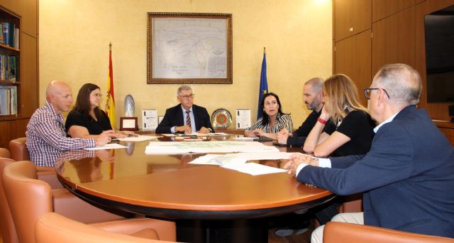 Urrea mantiene una reunión con la alcaldesa de Yecla - 1, Foto 1