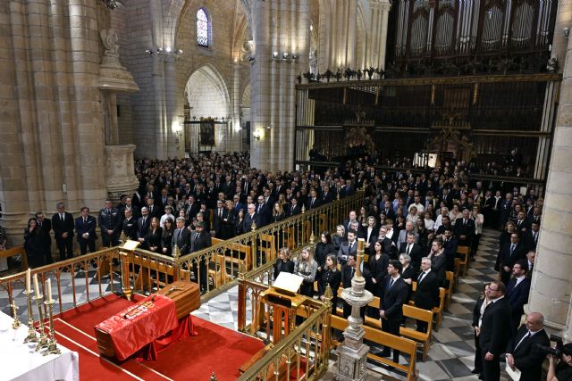 El Ayuntamiento agradece el cari&ntilde;o de murcianos, instituciones y colectivos en la despedida de José Ballesta - 2, Foto 2